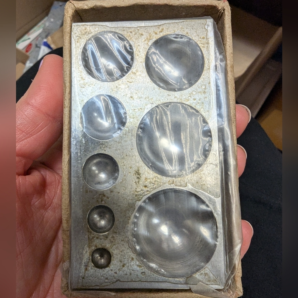 Dappling Die with 8 depressions new in box. For jewelry makers hand crafted work